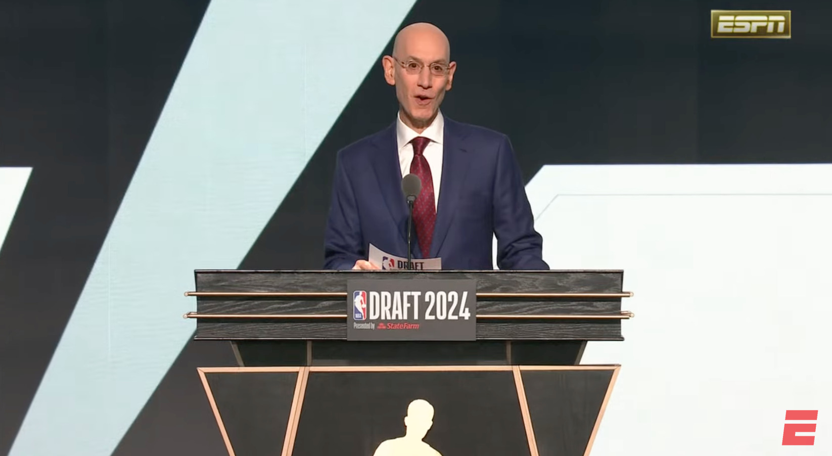 NBA izspēles melnraksts 2025: 1. kārtas prognozēts, saskaņā ar 5 lielajiem ASV plašsaziņas līdzekļiem