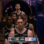 Spurs nomāca aizsardzības pārkāpums pret Thunder...