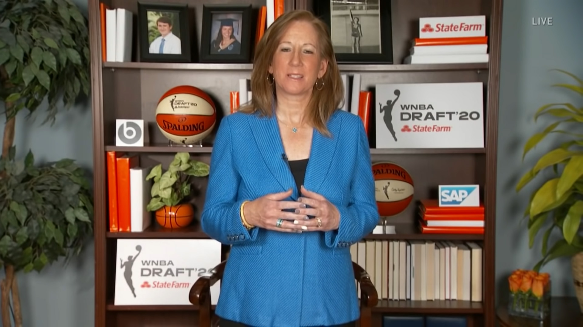 WNBA komisāre Ketija Engelberta pēc sezonas beigām dosies pensijā